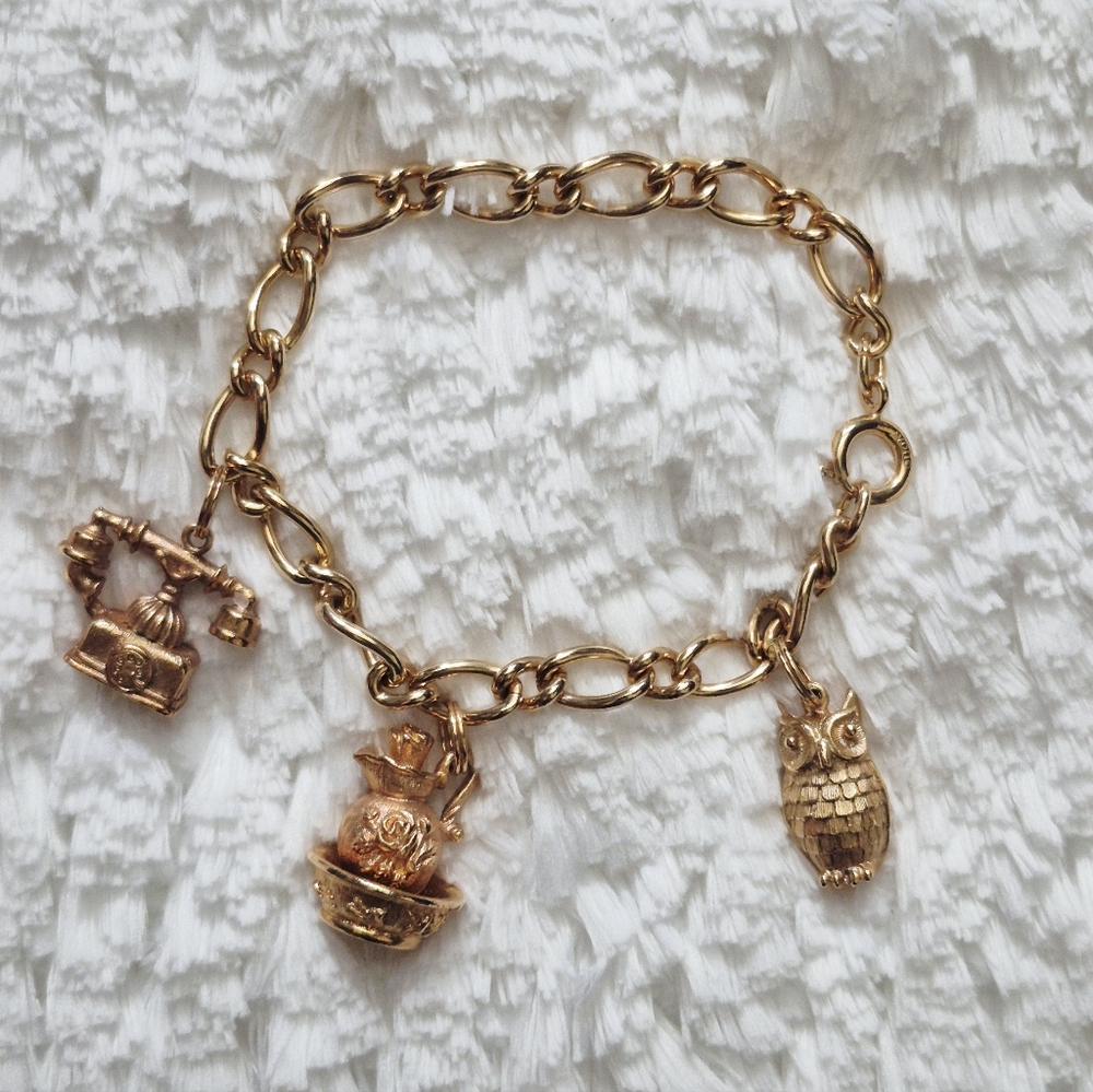 Vintage Avon Gold Tone Charm Bracelet